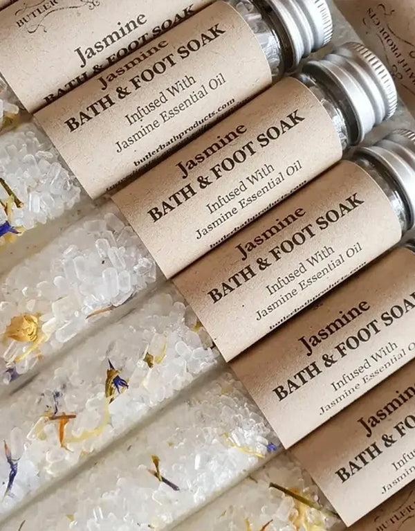 23DREAMS Bath & Foot Soak Tubes: Jasmine: Dried botanicals include jasmine buds, cornflower petals, calendula petals. Infused with jasmine essential oils.