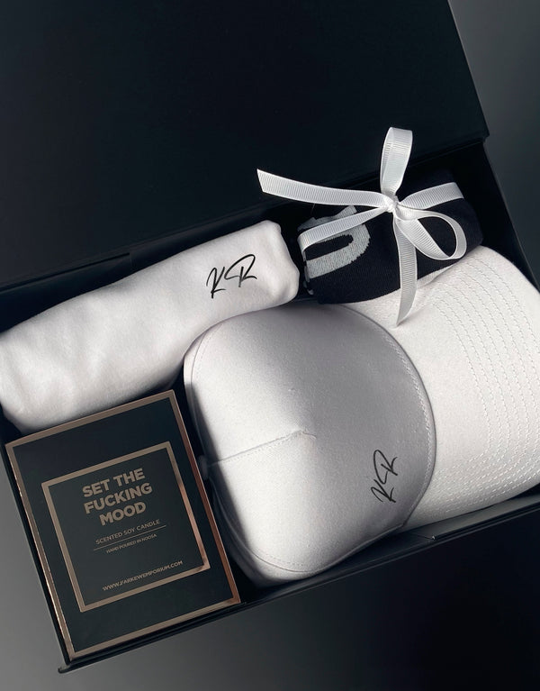 Men's Ultimate Gift Box | Personalised White Tshirt, White Cap, Candle, Socks